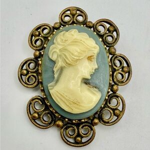 Vintage Cameo Brooch Gold Tone Filigree Victorian Revival